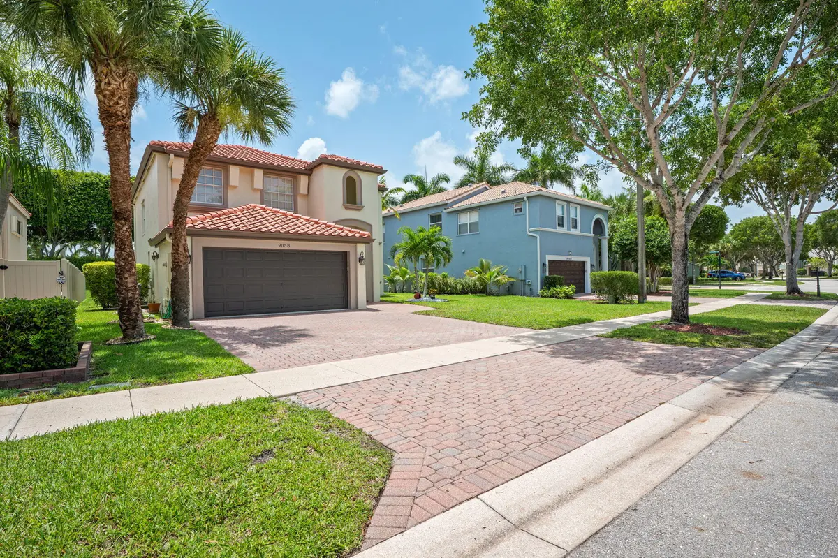 4-web-or-mls-9058-alexandra-cir at 9058 Alexandra Circle, Wellington