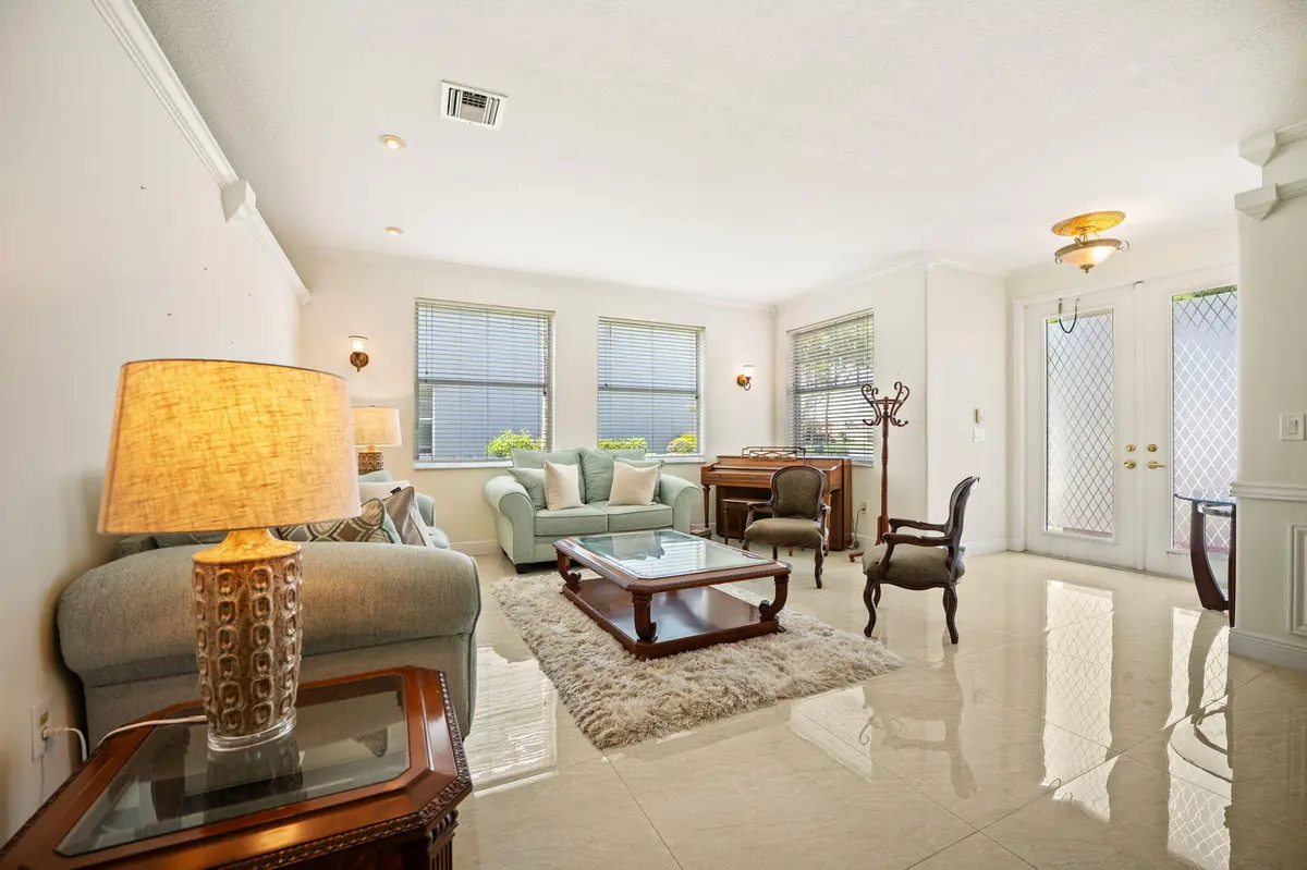 7-web-or-mls-9058-alexandra-cir at 9058 Alexandra Circle, Wellington