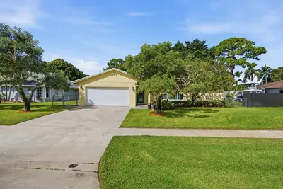 108 Gibraltar Street, Royal Palm Beach – sold