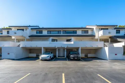 5750 Turin Street 206, Coral Gables – Condominium for sale