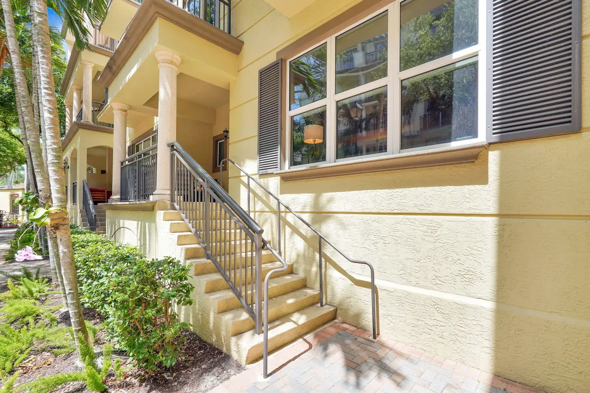 16-web-or-mls-DSC04718 at 2601 NE 14th Avenue 115, Wilton Manors