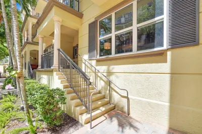 2601 NE 14th Avenue 115, Wilton Manors – Townhouse for sale
