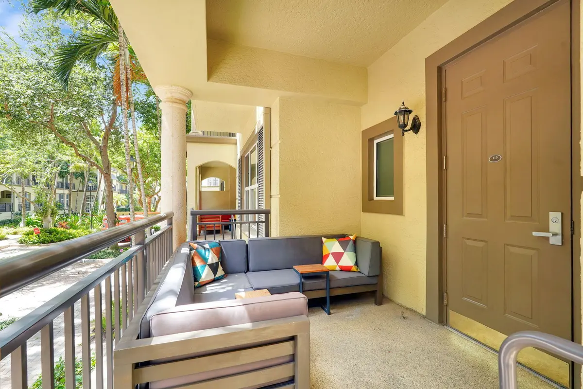 17-web-or-mls-DSC04726 at 2601 NE 14th Avenue 115, Wilton Manors