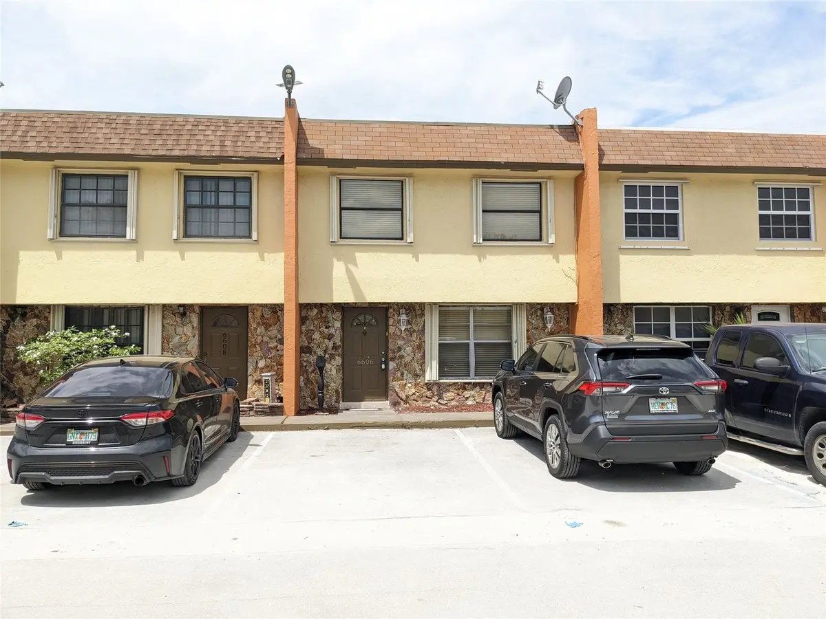 Photo 1 at 6606 SW 41st Street 6606, Davie