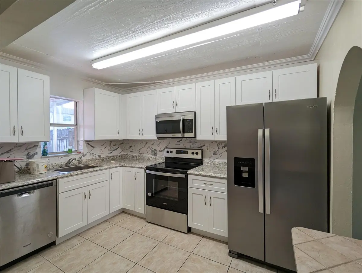 Photo 2 at 6606 SW 41st Street 6606, Davie