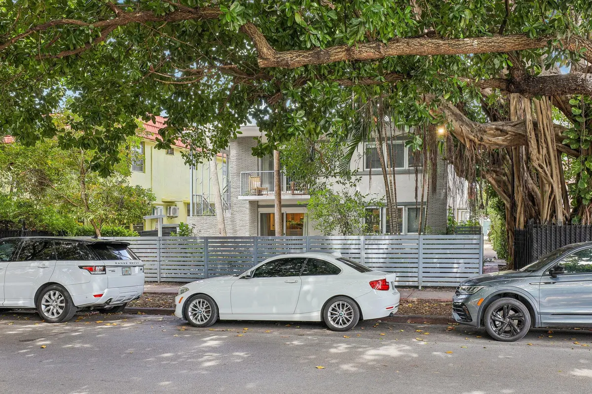 4-web-or-mls-Meridian Ave 11-S1007-004 at 740 Meridian Avenue 11, Miami Beach