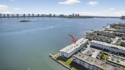 100 Shore Court 307, North Palm Beach – Condominium for rent