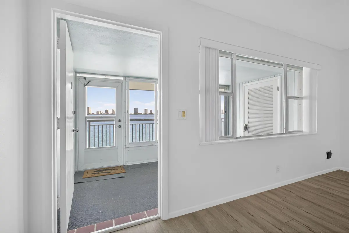 condo entrance at 100 Shore Court 307, North Palm Beach