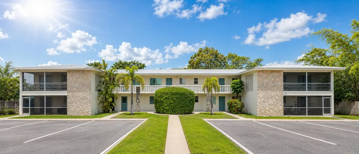 115 SW _ BEVERLY BOYNTON CONDO at 115 SW 1st Avenue 9, Boynton Beach