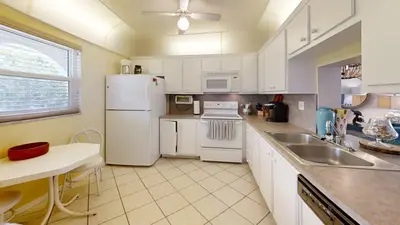 250 NE 20th Street 2320, Boca Raton – sold