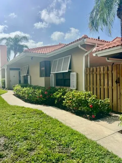 225 Old Meadow Way, Palm Beach Gardens – Villa for rent