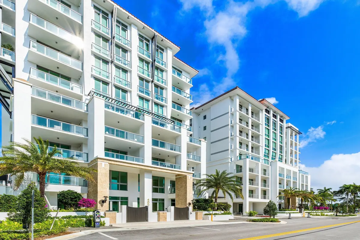 Exterior Building at 475 E Royal Palm Road 206, Boca Raton