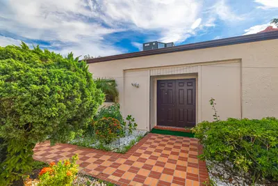 8008 Eastlake Drive, Boca Raton – Villa for sale