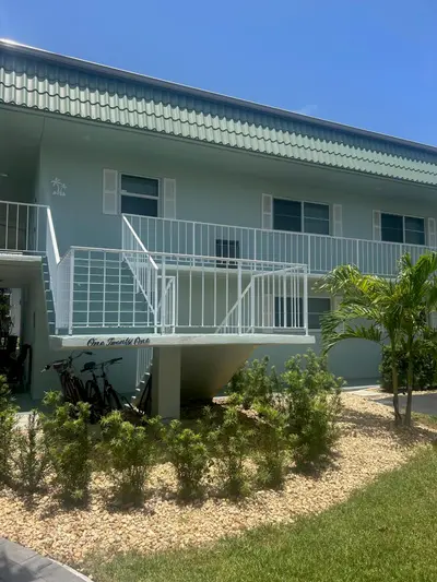 121 Wettaw Lane 214, North Palm Beach – sold