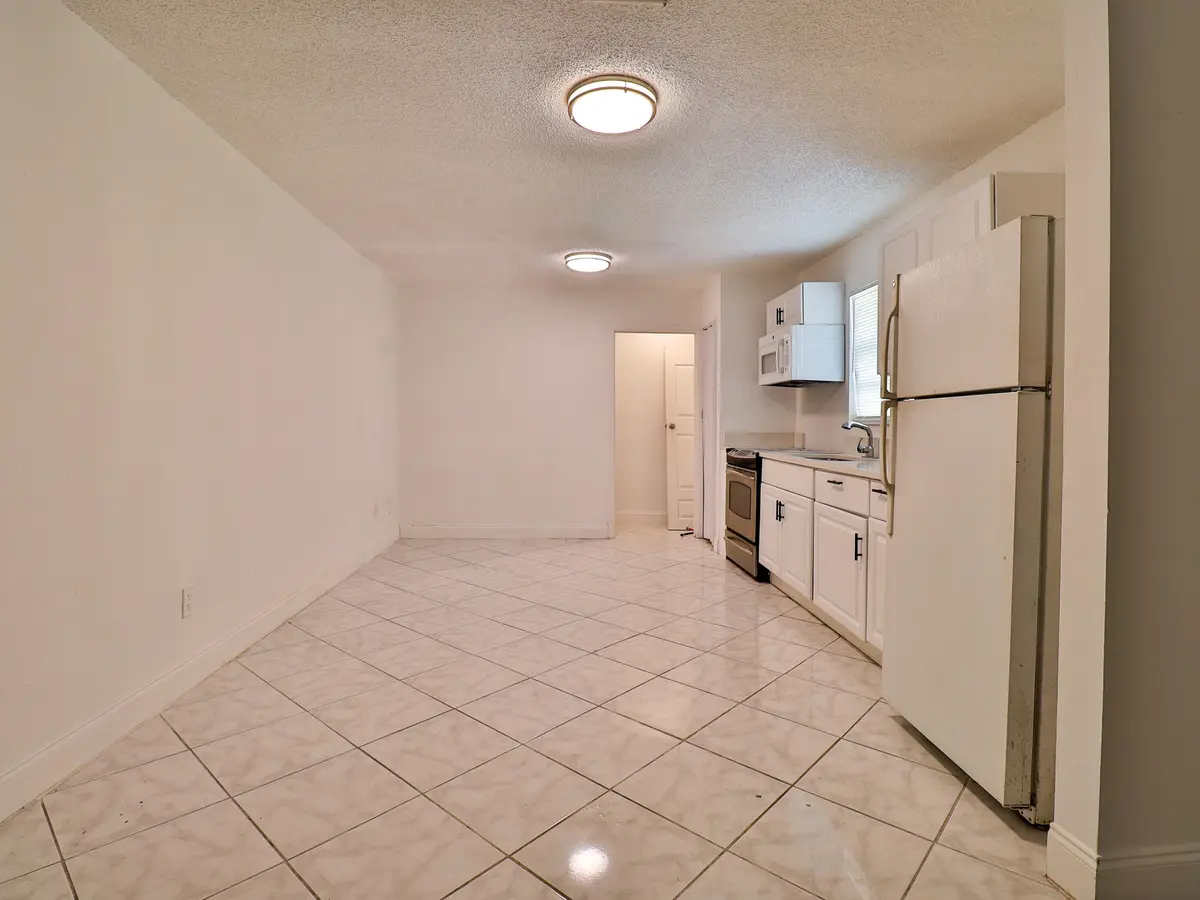 3024 10 at 3024 W Dixie Boulevard, Fort Pierce