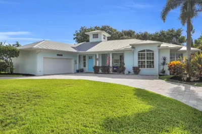 236 Fairway, Tequesta – Single Family Residence for sale