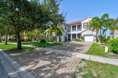700 Cresta Circle, West Palm Beach – sold