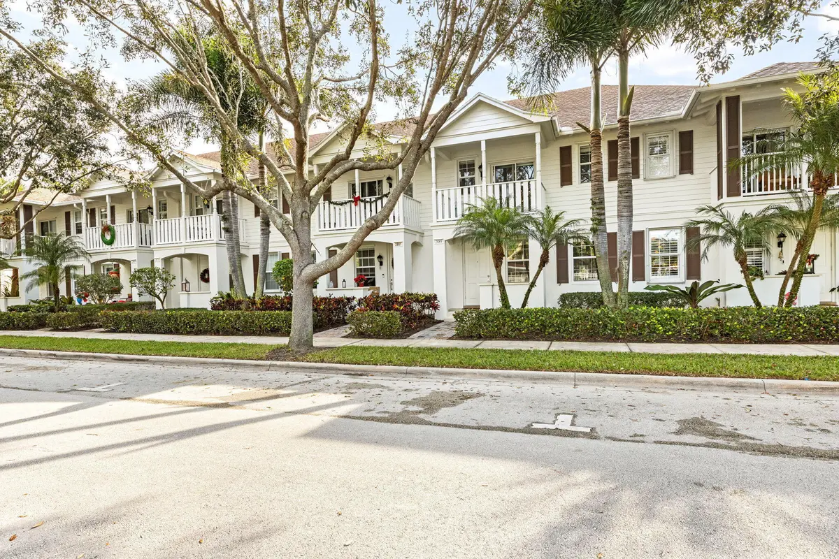 1-web-or-mls-6R5A8892 at 2889 E Community Drive, Jupiter