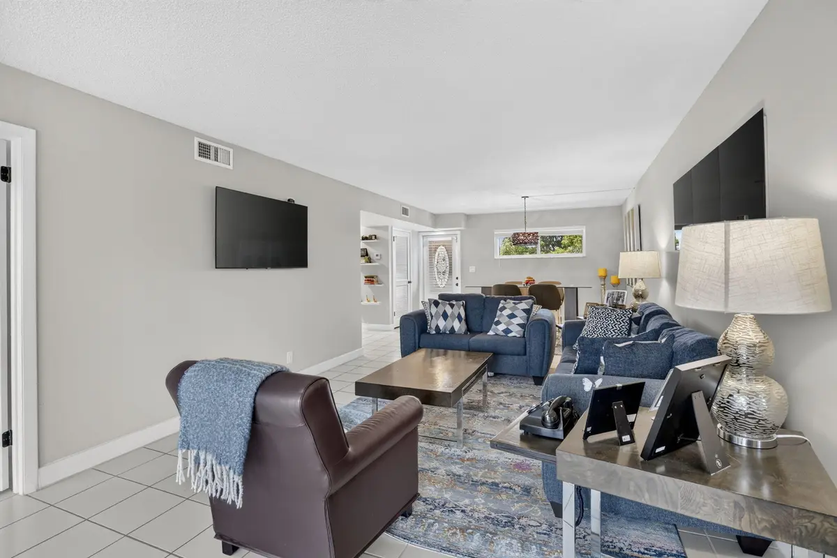 23-web-or-mls-_A7A3700 at 9923 S Hollybrook Lake Drive 305, Pembroke Pines
