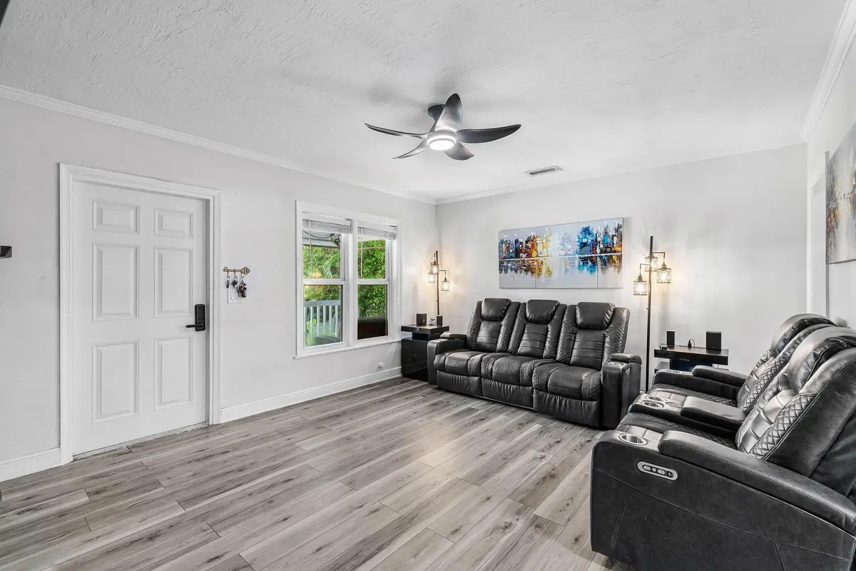 007-51236thStreet-WestPalmBeach-FL-33407 at 512 36th Street, West Palm Beach