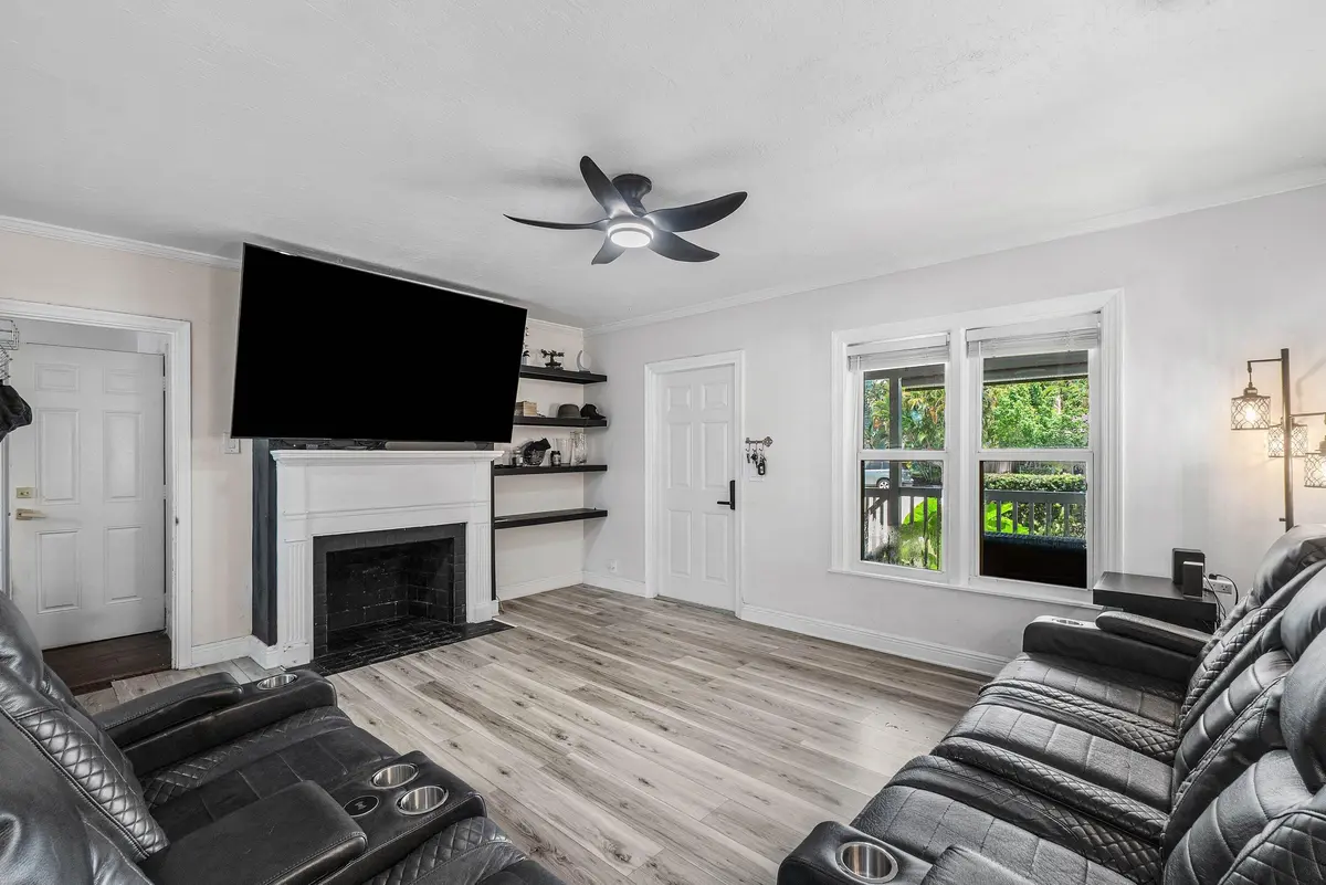 010-51236thStreet-WestPalmBeach-FL-33407 at 512 36th Street, West Palm Beach