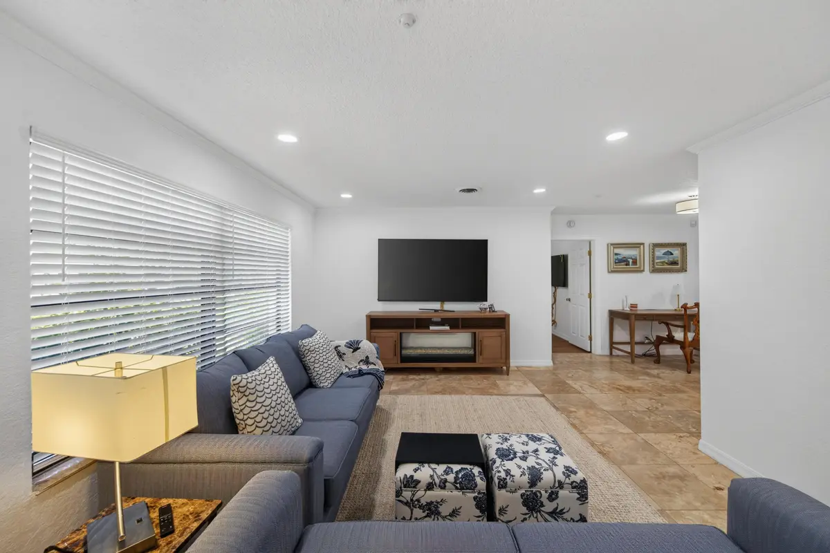 harris-13 at 4431 NE 28th Avenue, Lighthouse Point