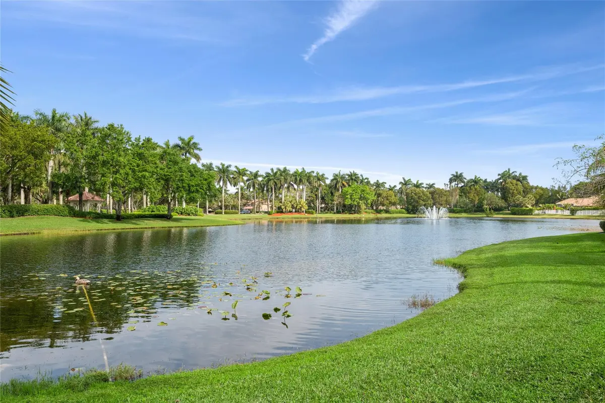 Photo 4 at 4070 Sanderling Lane, Weston