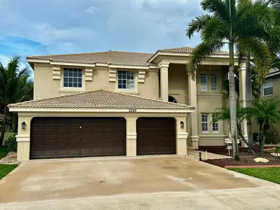 2285 Ridgewood Circle, Royal Palm Beach – sold