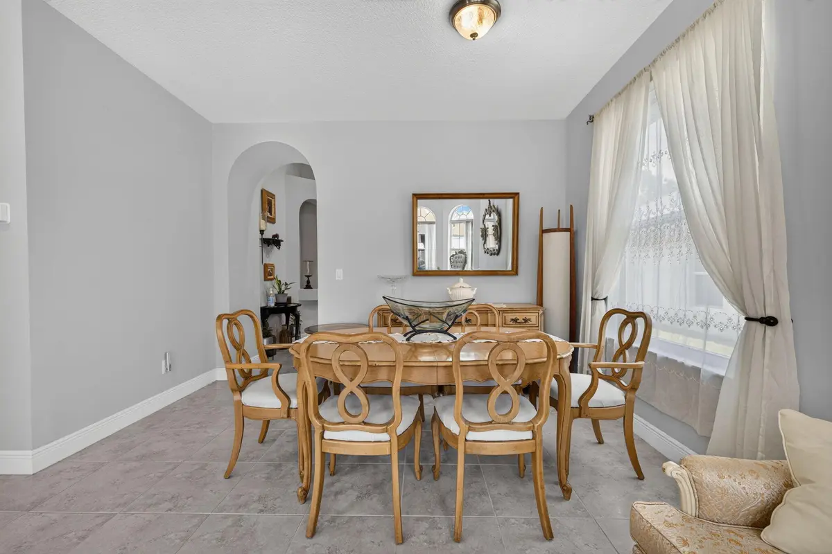 7-web-or-mls-3A5A1206 at 9760 Palm Breezes Drive, Fort Pierce