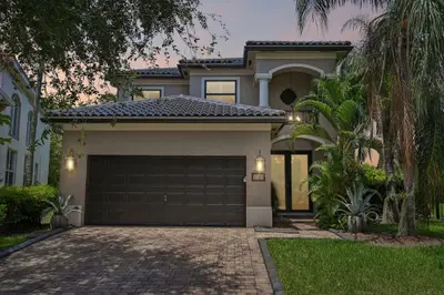 1121 Center Stone Lane, Riviera Beach – sold