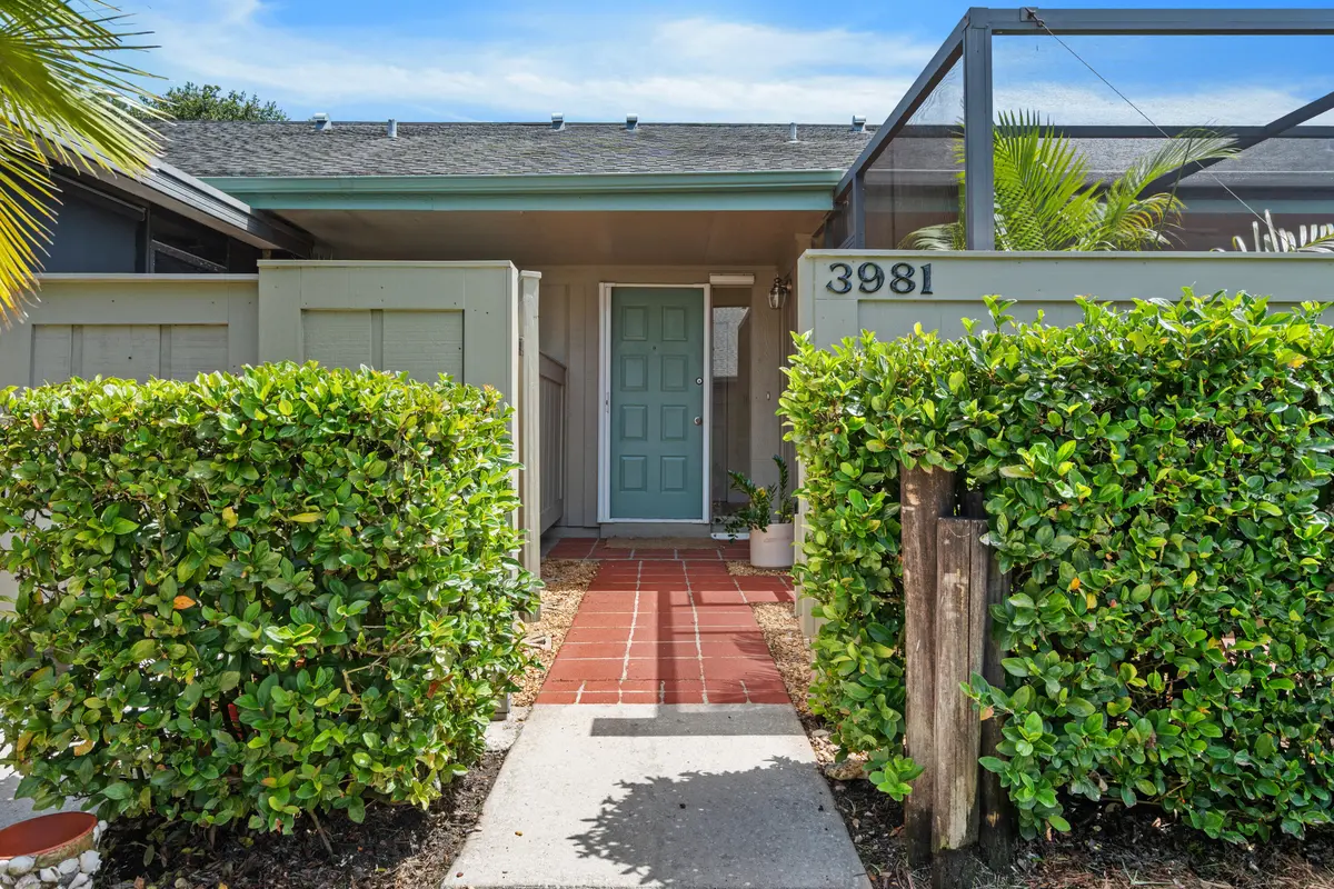 Welcome to 3981 Cinnamon Tree at 3981 NW Cinnamon Tree Circle, Jensen Beach