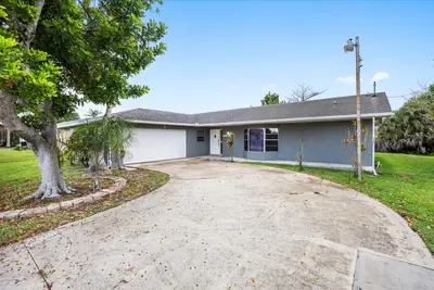 2550 SE Hemsing Street, null – Single Family Residence for sale