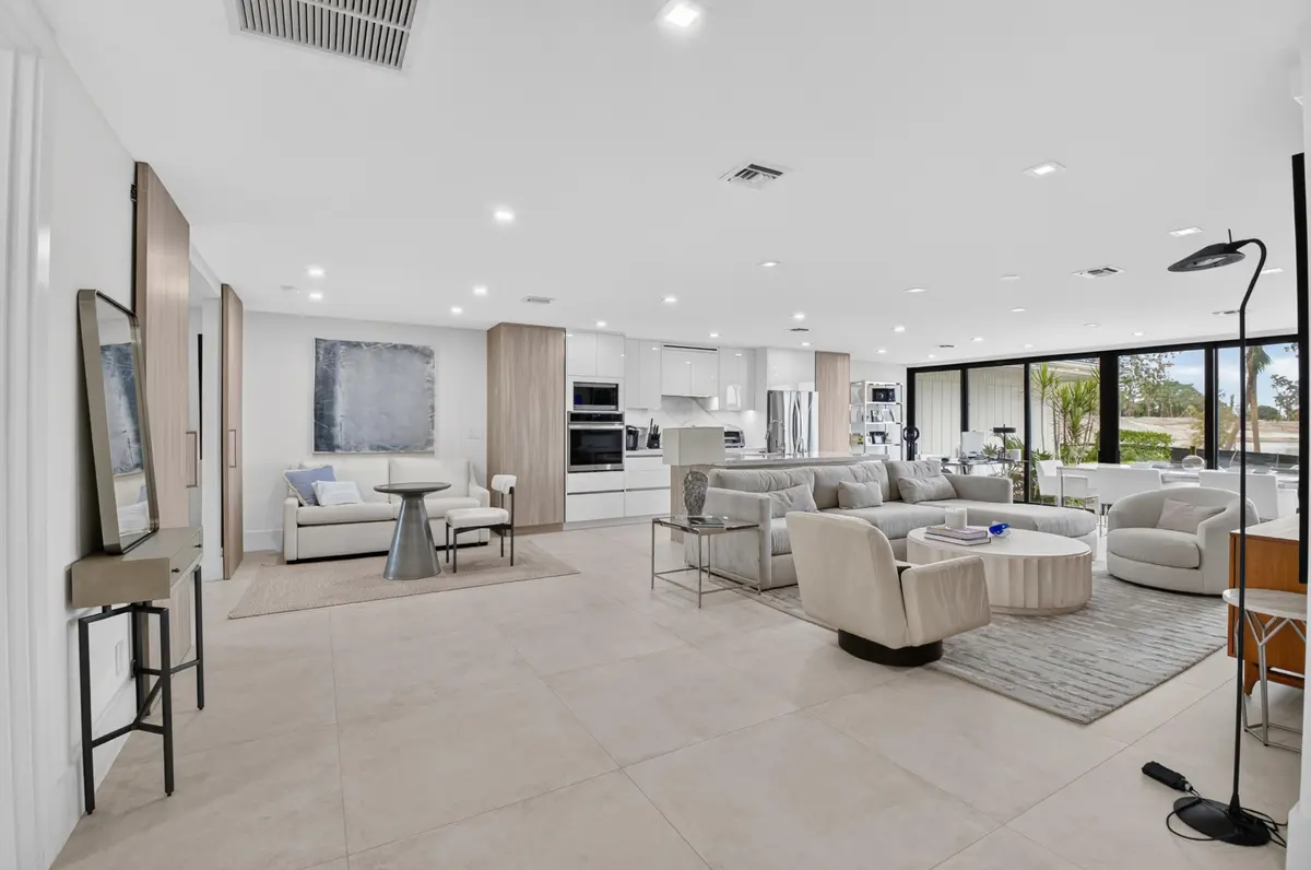 OPEN FLOOR PLAN at 403 Bridgewood Court, Boca Raton