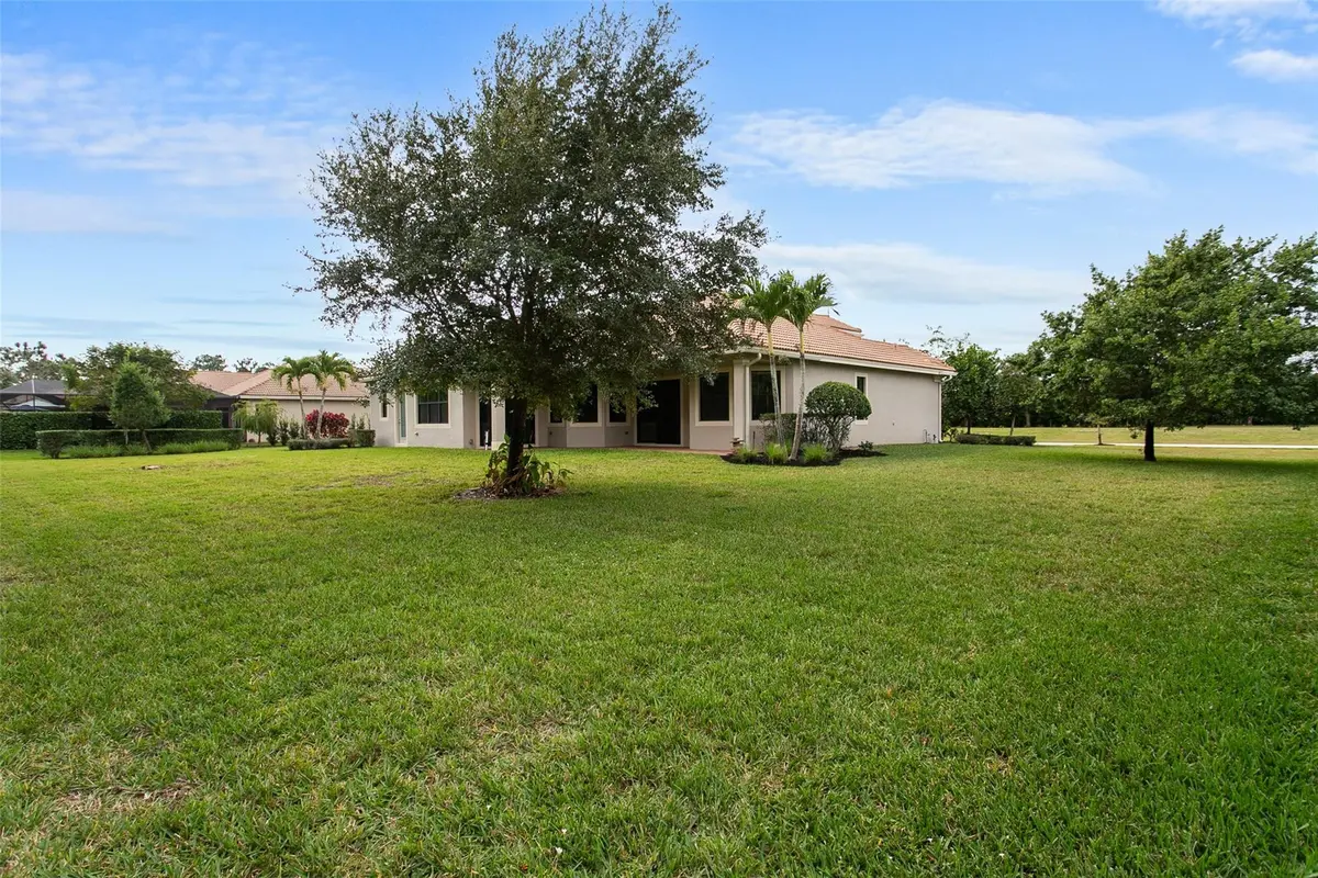 Photo 7 at 3477 SW Westover Court, Palm City