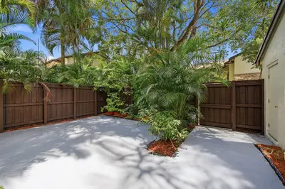 3349 Cocoplum Circle 33129, Coconut Creek – Townhouse for sale
