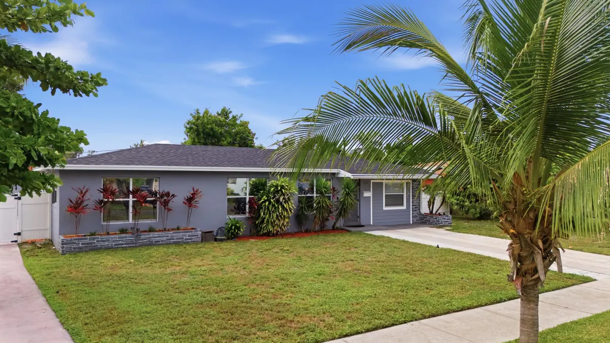 02- 434 Austrailian Cir at 434 Australian Circle, Lake Park