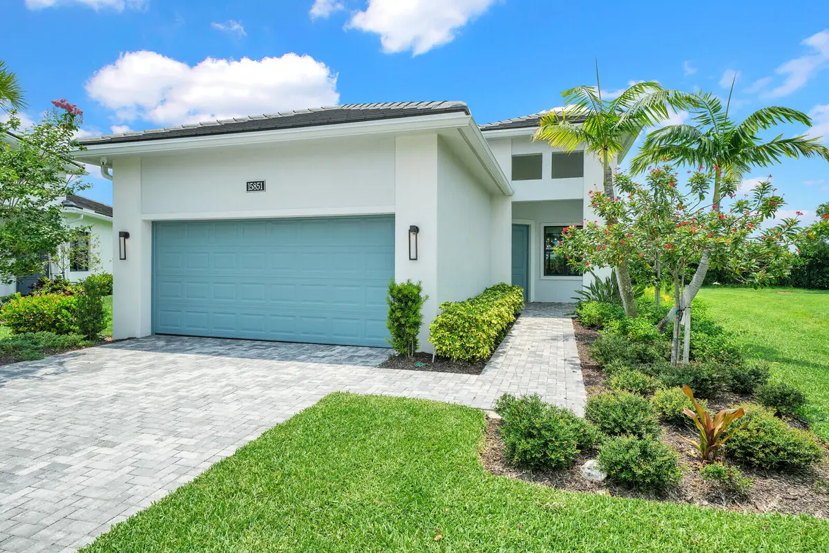 WELCOME HOME at 15851 Alys Terrace, Westlake