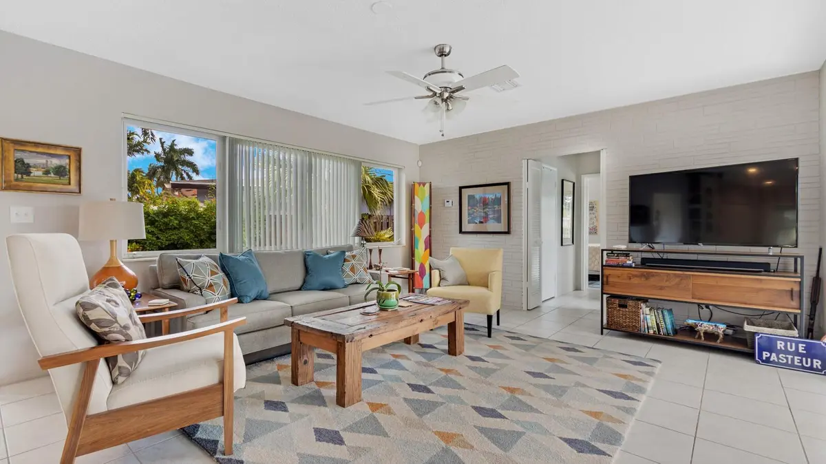 Photo 7 at 2156 NE 27th Drive, Wilton Manors