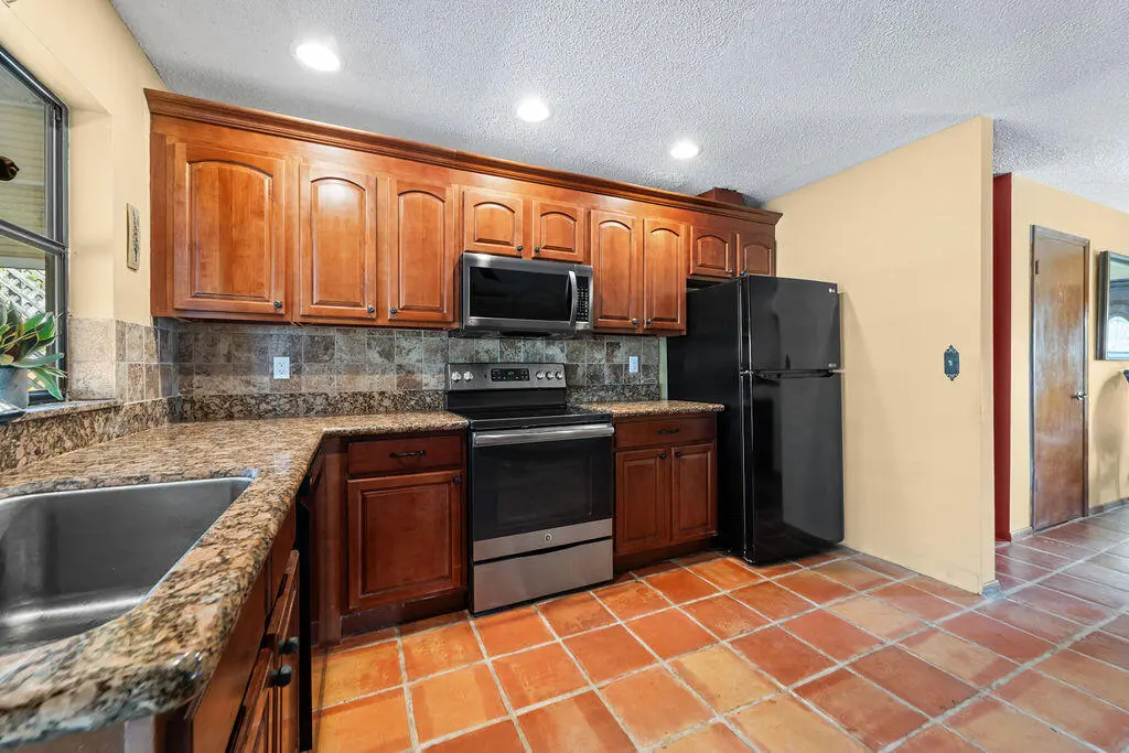 011926-342 at 3753 Coelebs Avenue, Boynton Beach