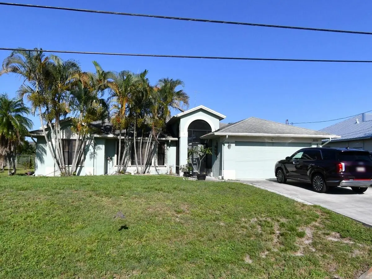 front at 3071 SE Galt Circle, Port St. Lucie