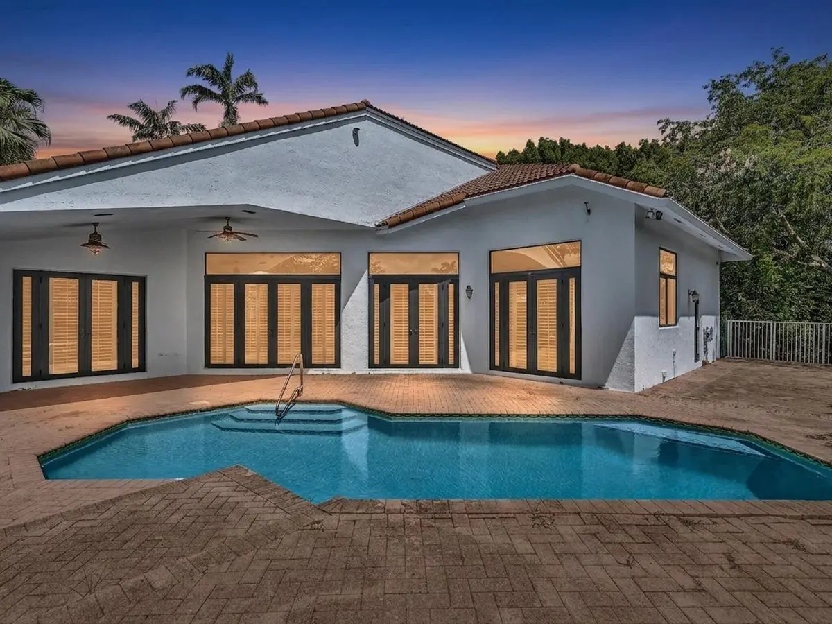 VT_2 at 2602 SW 132nd Way, Davie