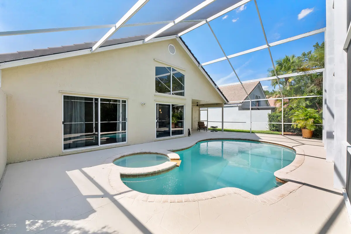 2016 Island Cir_075 at 2016 Island Circle, Weston