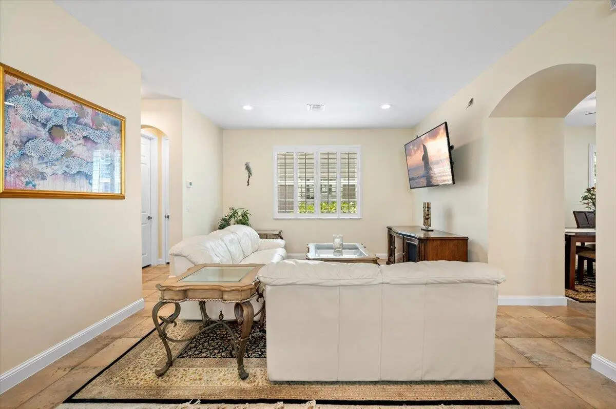 Spacious Living Room at 513 Tomahawk Court, Palm Beach Gardens