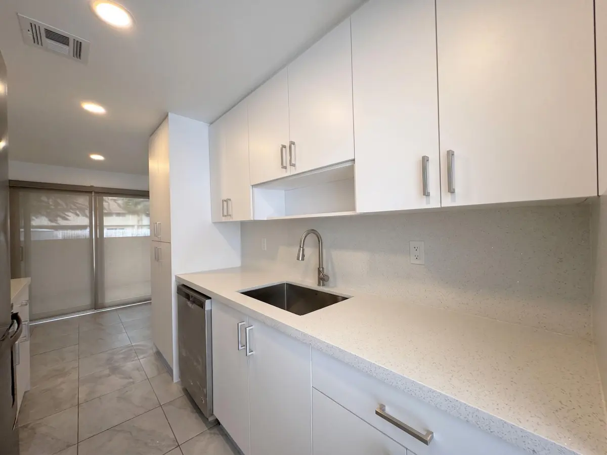 855 NW 80th Way 6, Plantation, FL – photo 7
