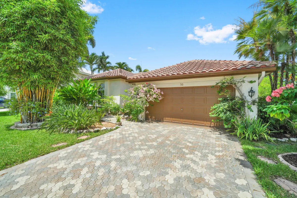 Front Exterior at 718 NW 177th Avenue, Pembroke Pines