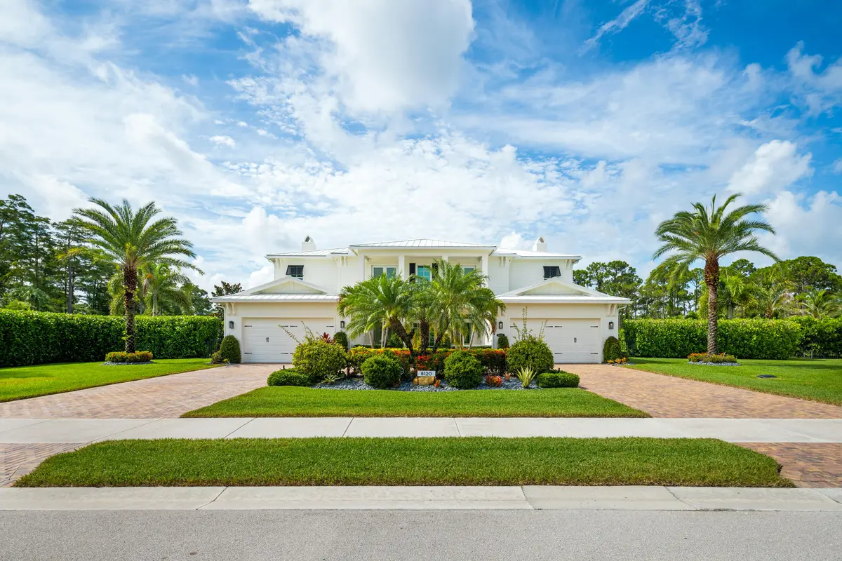 Front Exterior at 8120 SE Old Plantation Circle, Jupiter