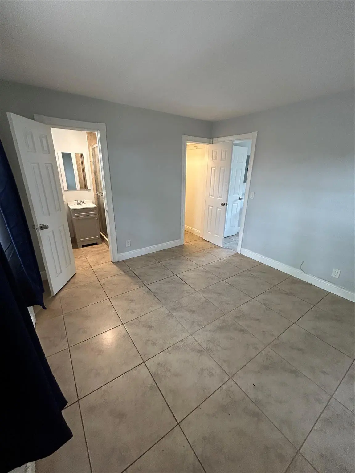Photo 7 at 921 NE 17th Avenue 2, Fort Lauderdale