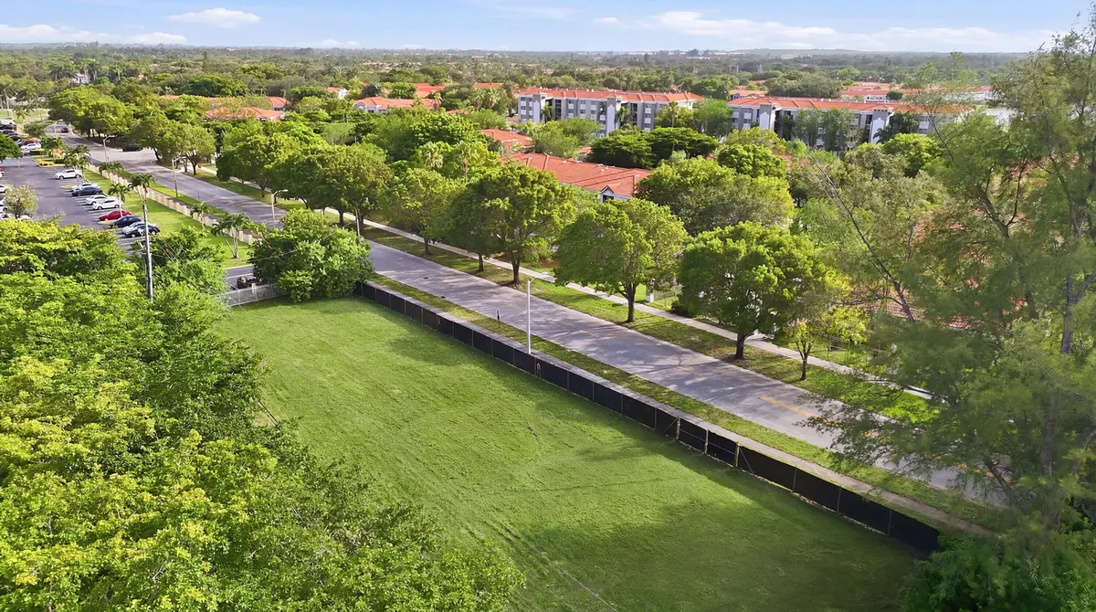 20_dji_20260710180253_0618_d at 1800 N Sherman Circle, Miramar
