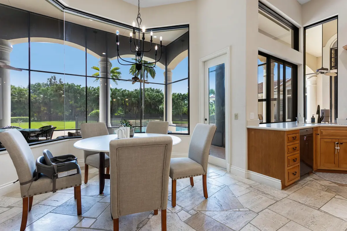 Breakfast_Nook_02_weSteep 8 at 8158 Native Dancer Road, Palm Beach Gardens