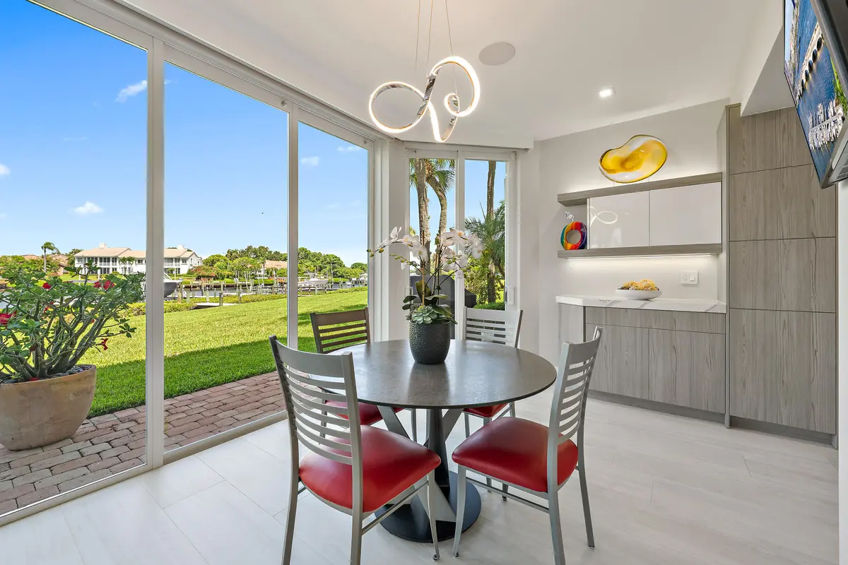 Breakfast Area at 301 Captains Way, Jupiter